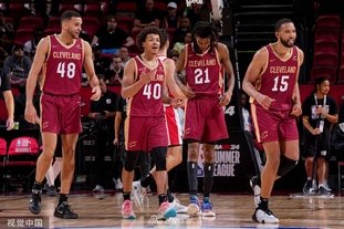 齐达内晒和樊振东打球照，足球界和乒乓球界梦幻联动，网友直呼：太帅了（齐达内晒与樊振东打球合影，足乒跨界梦幻同框，网友惊呼太帅了）