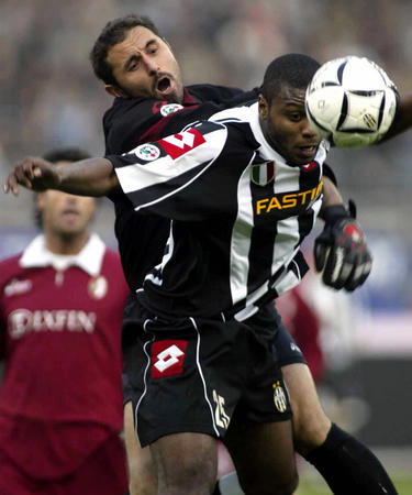 足球中的“无球跑动”意义（足球场上无球跑动的价值）