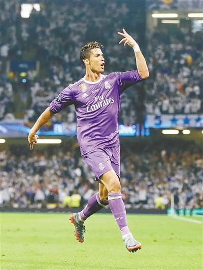 AI导盲眼镜与导盲狗亮相残特奥会，广东盲人门球队获科技助力（AI导盲眼镜与导盲犬同台亮相残特奥会，科技赋能广东盲人门球队）