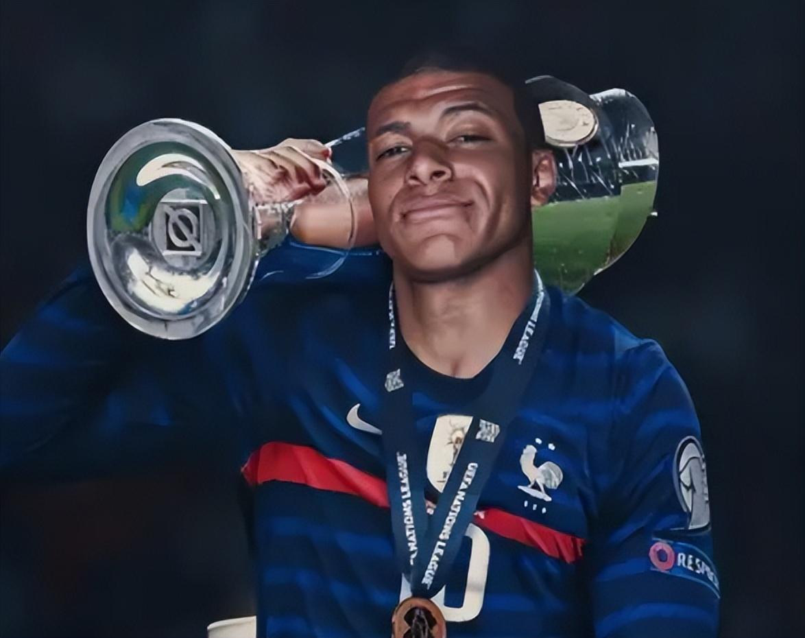 苏炳添用三年时间完成蜕变！让博尔特也刮目相看！（三年蜕变成就苏炳添，连博尔特也另眼相看）