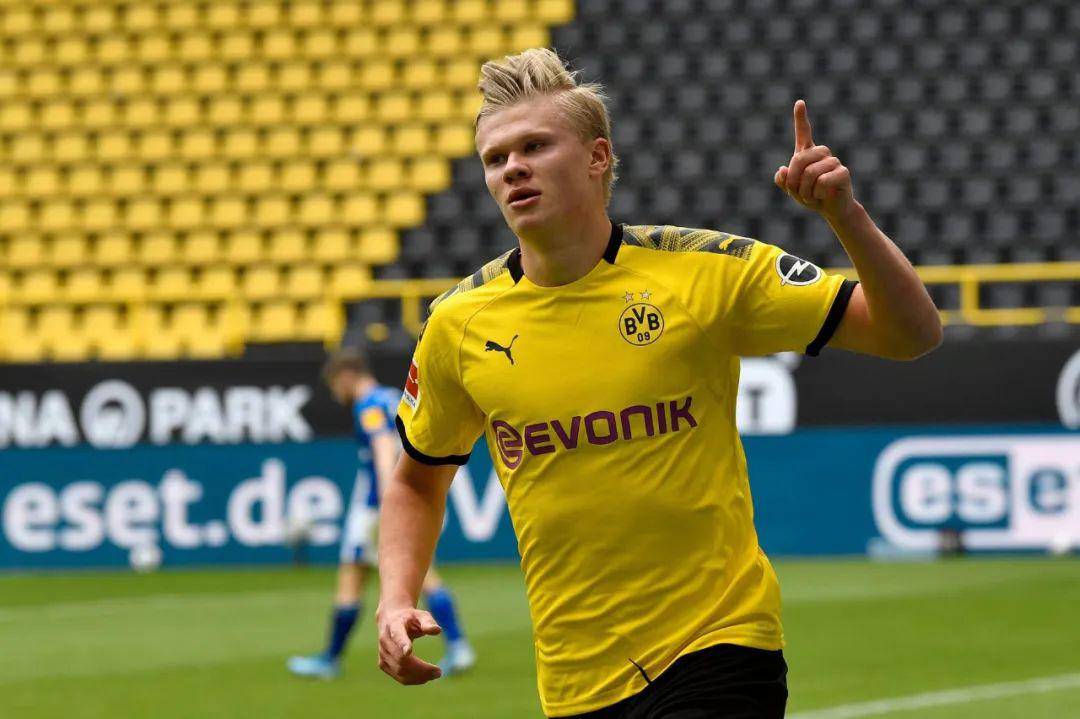 冲超福将，和晓强三年内先后帮助西海岸、英博、铜梁龙冲超（三年三队冲超，和晓强堪称西海岸、英博、铜梁龙的福将）