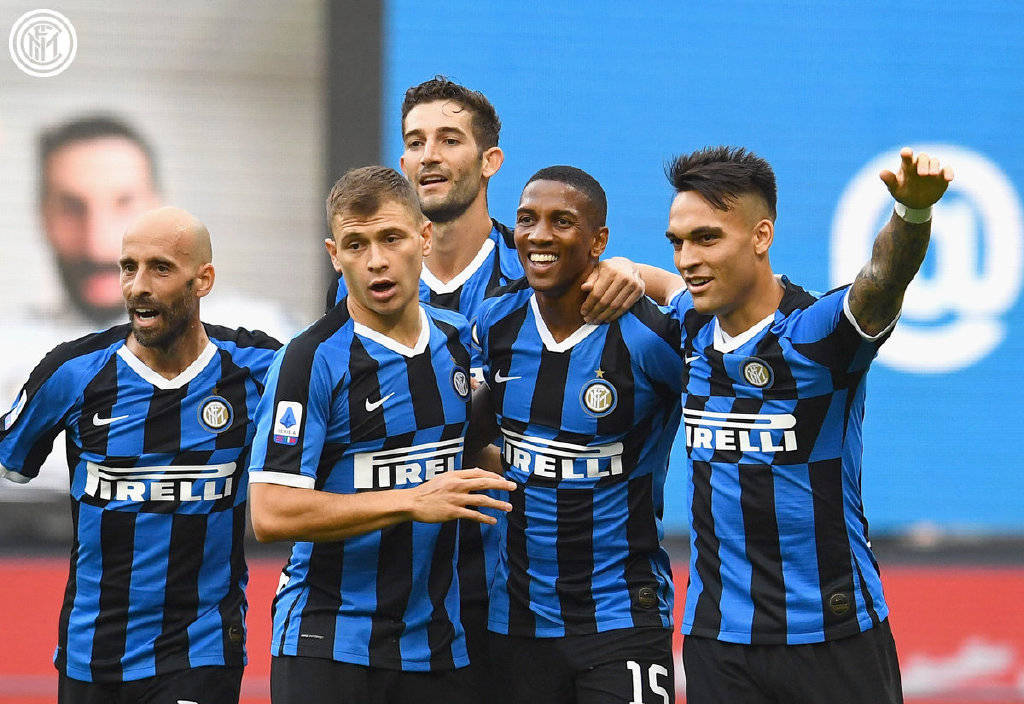 卡卢卢：斯帕莱蒂要求很高；我们可以随时切换三后卫或四后卫（卡卢卢：斯帕莱蒂要求严格，三四后卫切换自如）