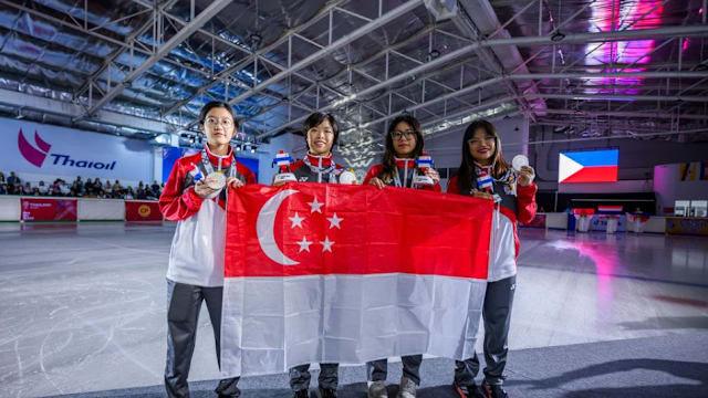 NBA菜鸟观察站：最佳争夺渐成三足鼎立之势，小角色主宰大舞台（NBA新秀观察：最佳之争三强鼎立，角色球员撑起大场面）