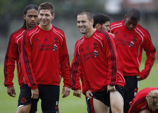 欧冠之夜法国海外球员表现：萨利巴尝试后腰，乌帕决定性（欧冠之夜法国留洋球员观察：萨利巴客串后腰，乌帕发挥决定性作用）