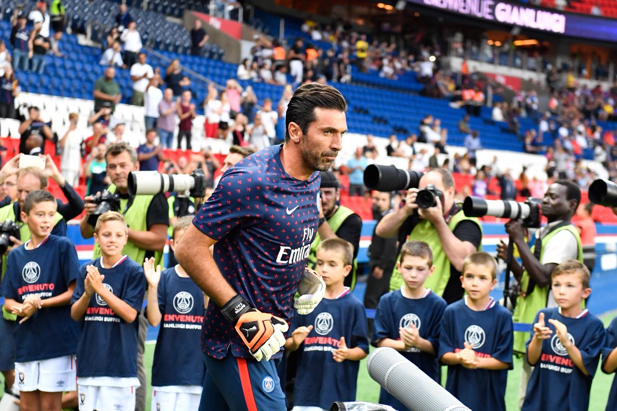 FIFA年度最佳男足教练候选：恩里克、斯洛特、弗里克在列（FIFA年度最佳男足教练候选名单：恩里克、斯洛特、弗里克入围）