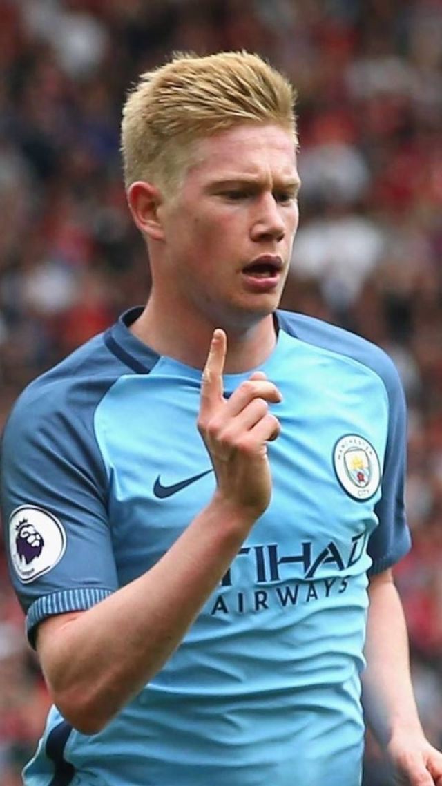 明星后卫三分爆发 带队逆转（明星后卫外线火力全开 助队完成逆袭）